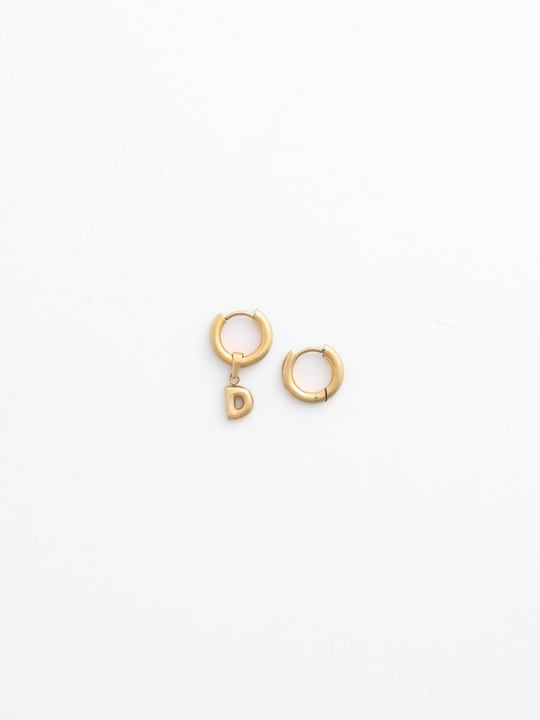 Mini Alpha Earring